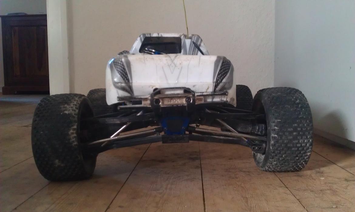 Off-Roader Traxxas revo billede 2