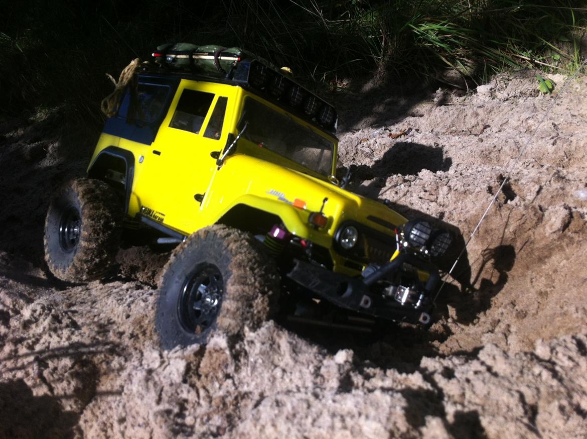 Off-Roader Axial TCS X-trail custom billede 10