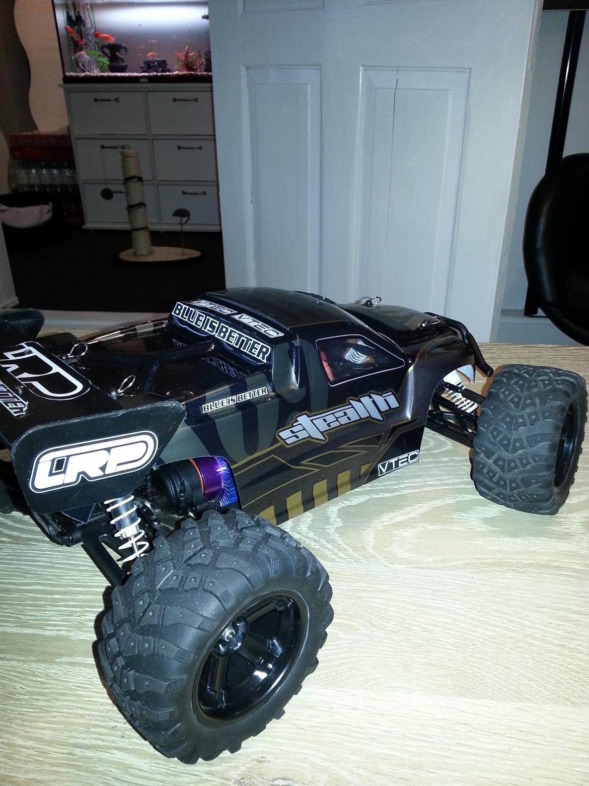 Off-Roader Stealth X09 Truggy Brushless billede 3