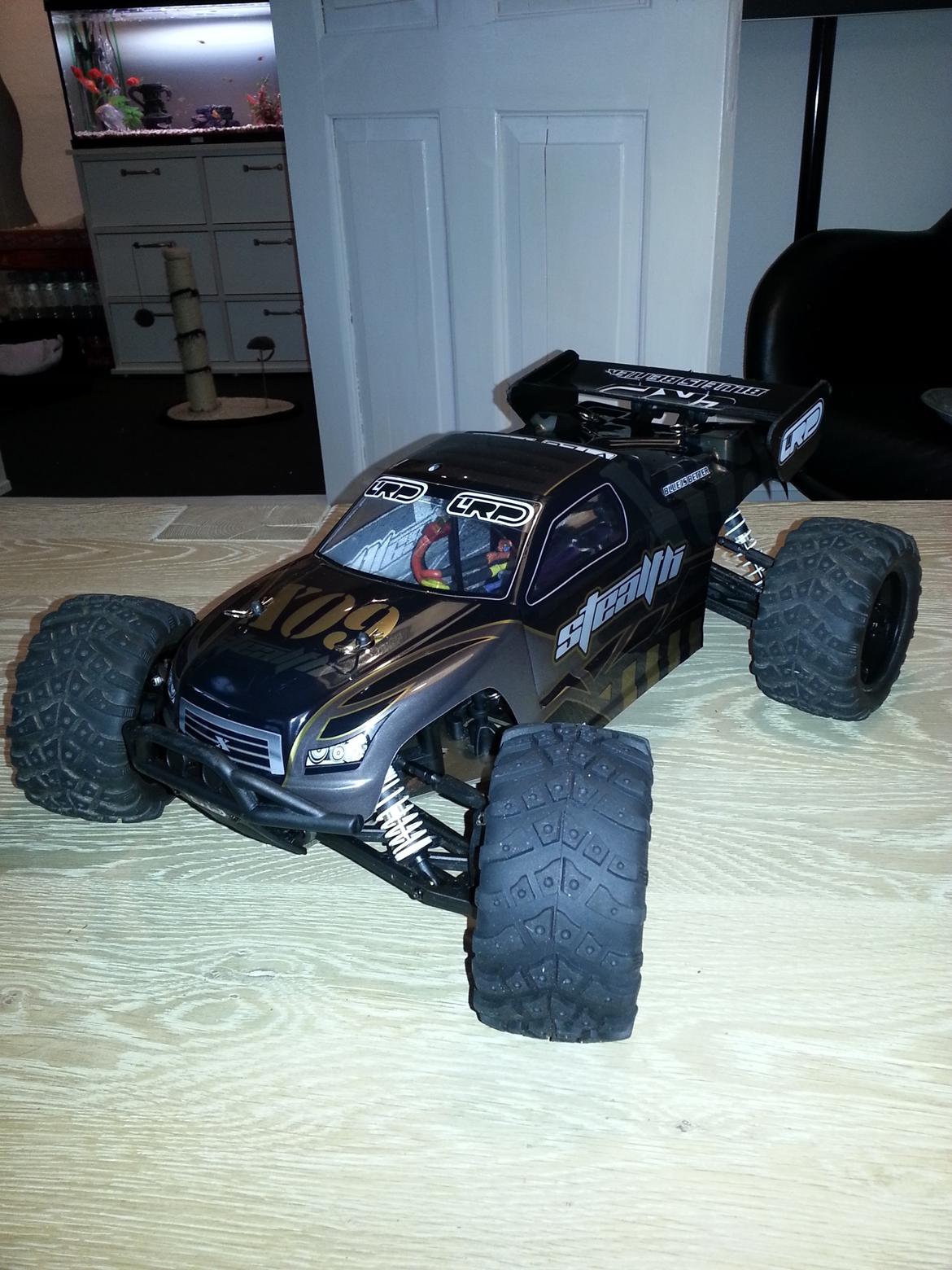 Off-Roader Stealth X09 Truggy Brushless billede 2