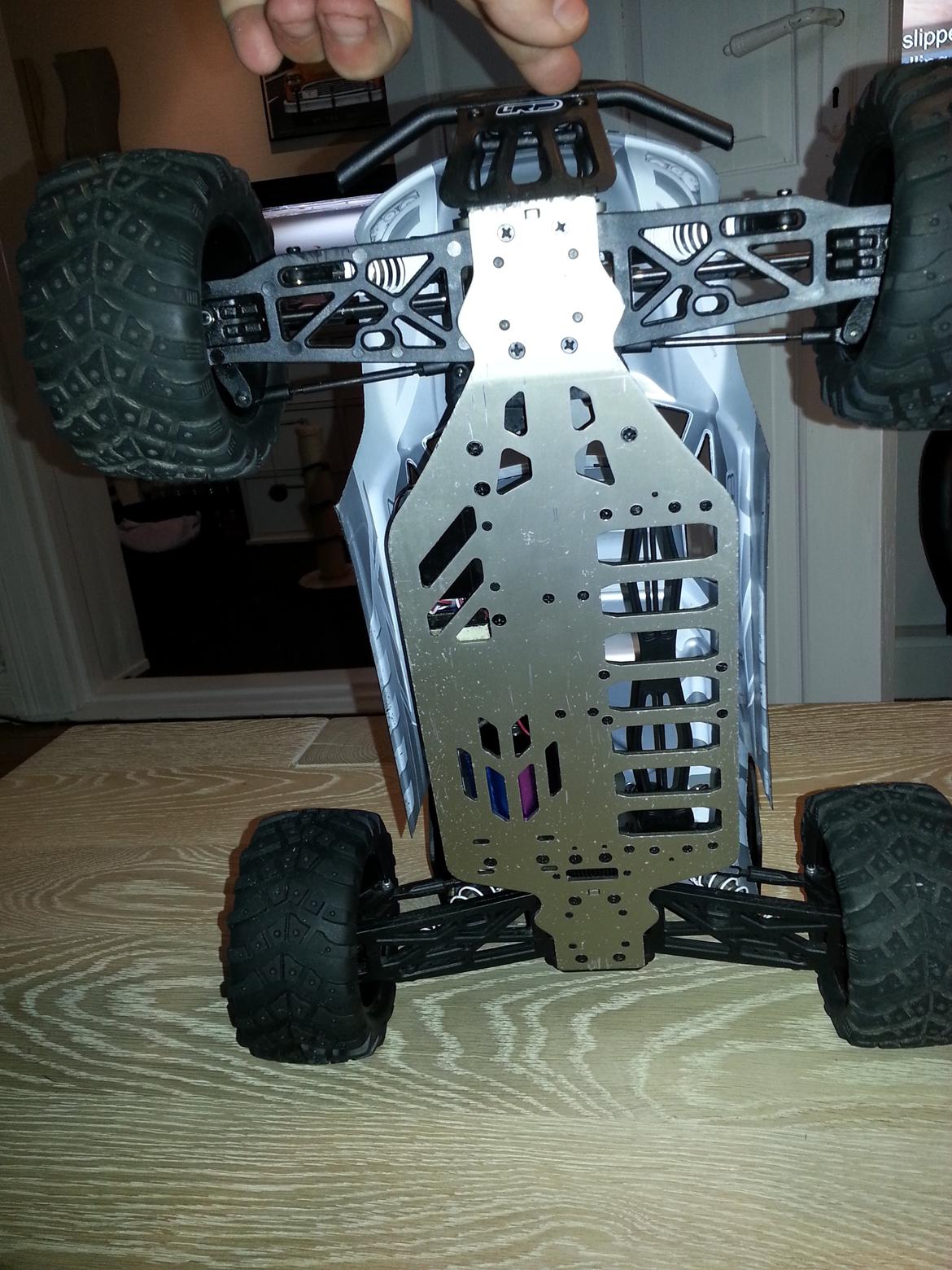 Off-Roader Stealth X09 Truggy Brushless billede 4