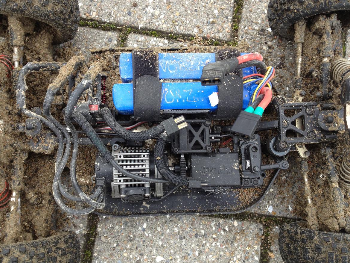 Buggy Vorza Flux - Efter en lille tur på grusbane døde baby.....Trænger til e ny esc og lidt rengøring billede 15