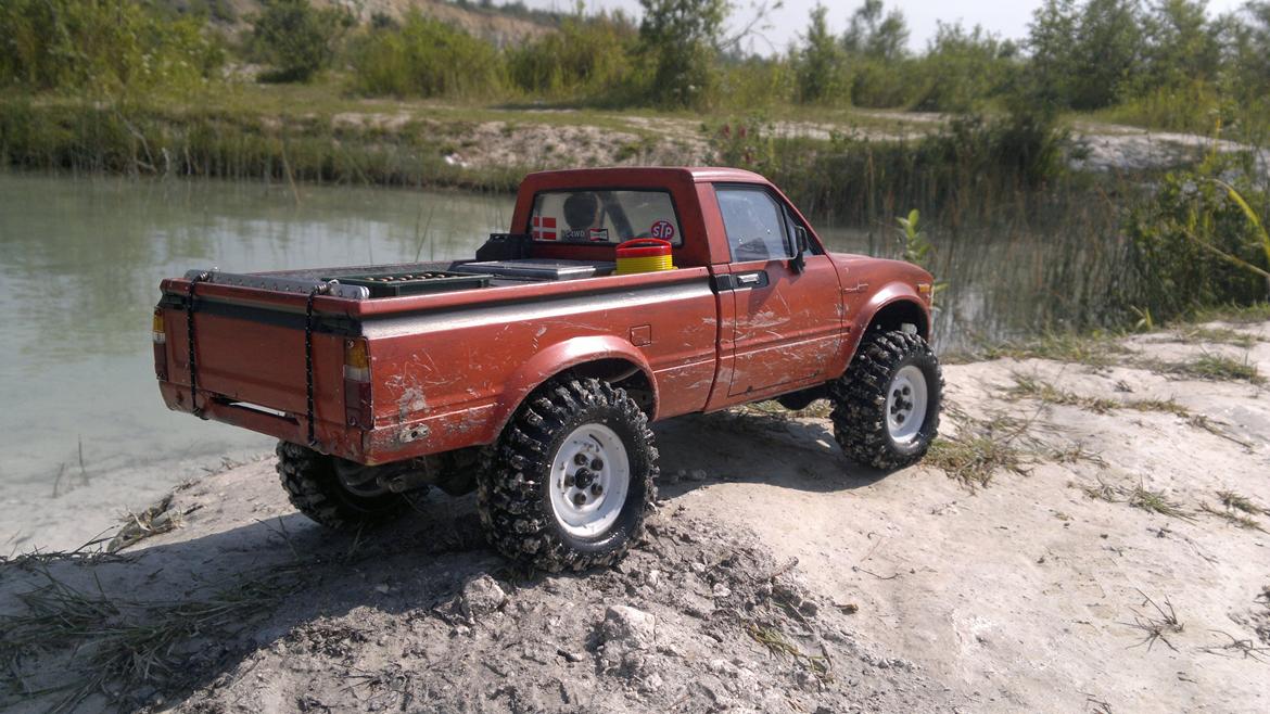 Bil toyota hi-lux billede 2