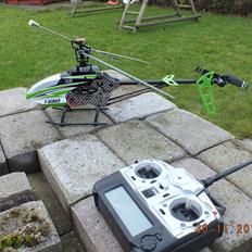 Helikopter F-45 Razorblade