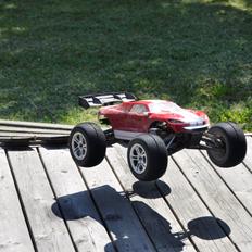 Bil E-revo Brushless