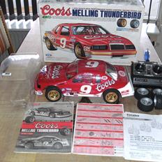 Bil MARUI COORS MELLING THUNDERBIRD