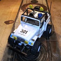 Off-Roader Marui Super Wheelie Toyota Land cruiser