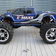 Truck Traxxas E-maxx