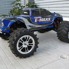 Truck Traxxas E-maxx