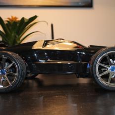 Off-Roader E-revo Brushless Edition