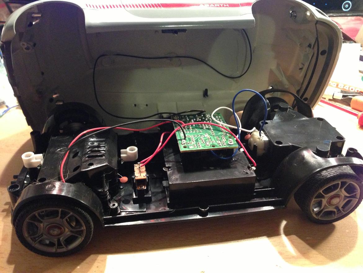 Bil | Fiat 500 Abarth - KINAELEKTRONIK! FØJ! Kan du komme UD af min bil!! :D billede 3