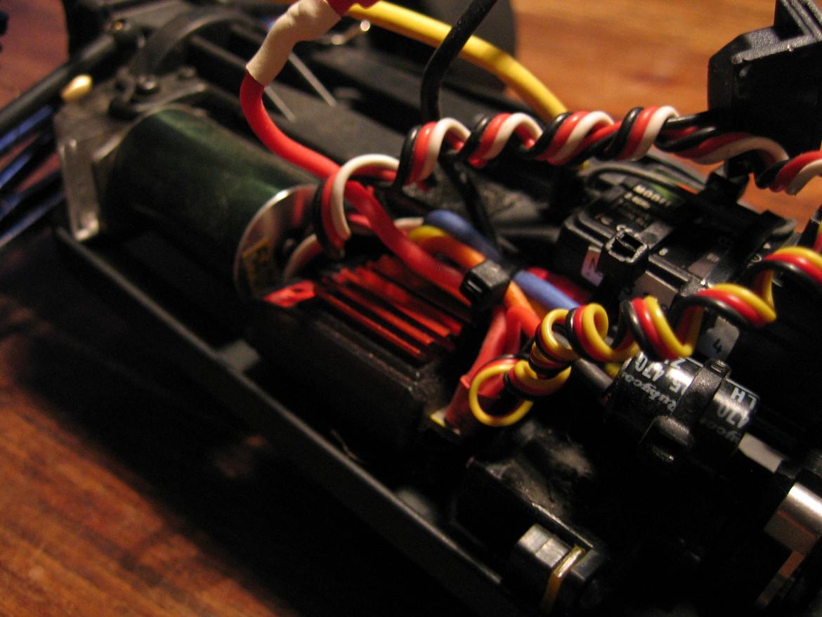 Truck Team Asso RC18T billede 15