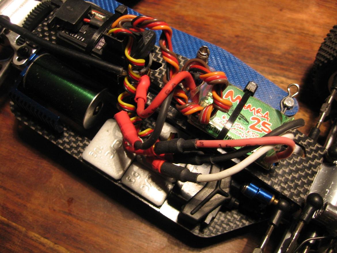 Truck Team Asso RC18T "Speeder" billede 16