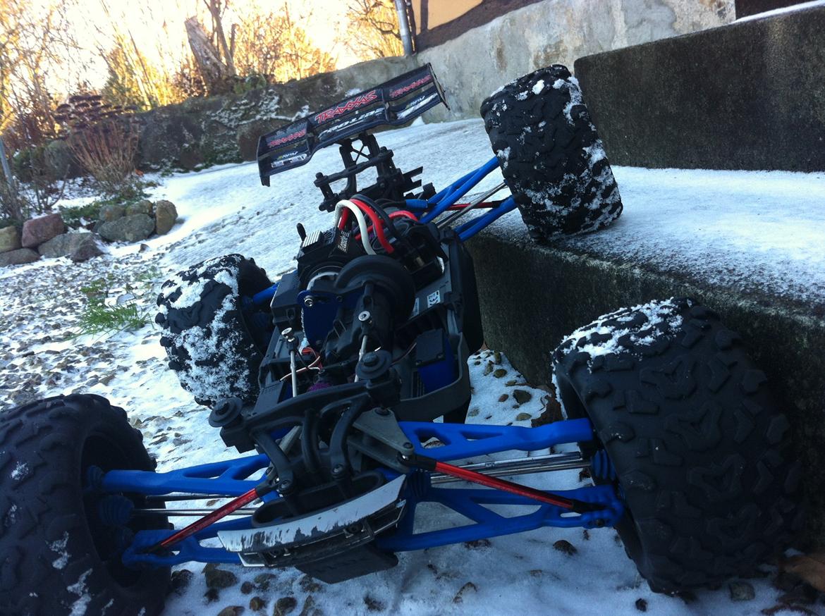 Off-Roader Traxxas E-REVO Brushless edition billede 4