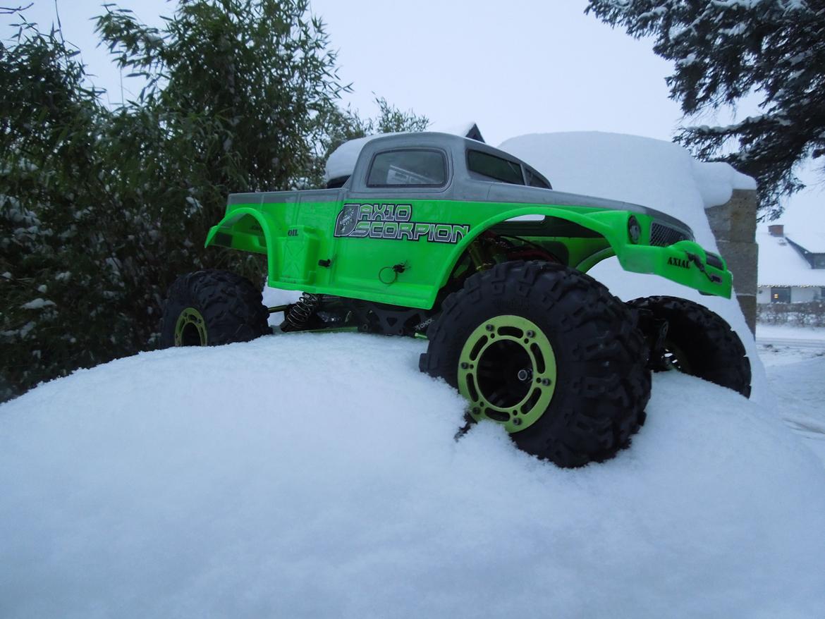 Bil Axial ax10 billede 1