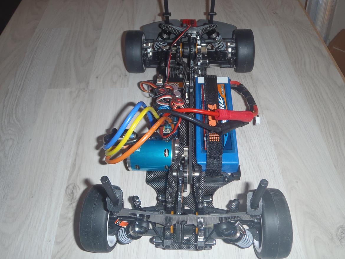 Bil Team Magic  E4RS II billede 9