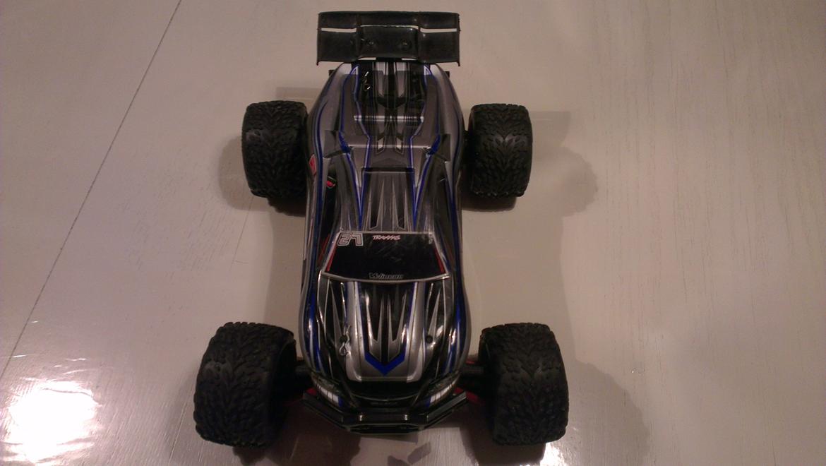 Bil E-Revo 1/16 (vxl) billede 1