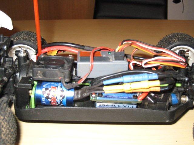 Bil Mini Rave 1.5 - Hobbywing ezrun 25A combo. 5200kv brushless billede 6