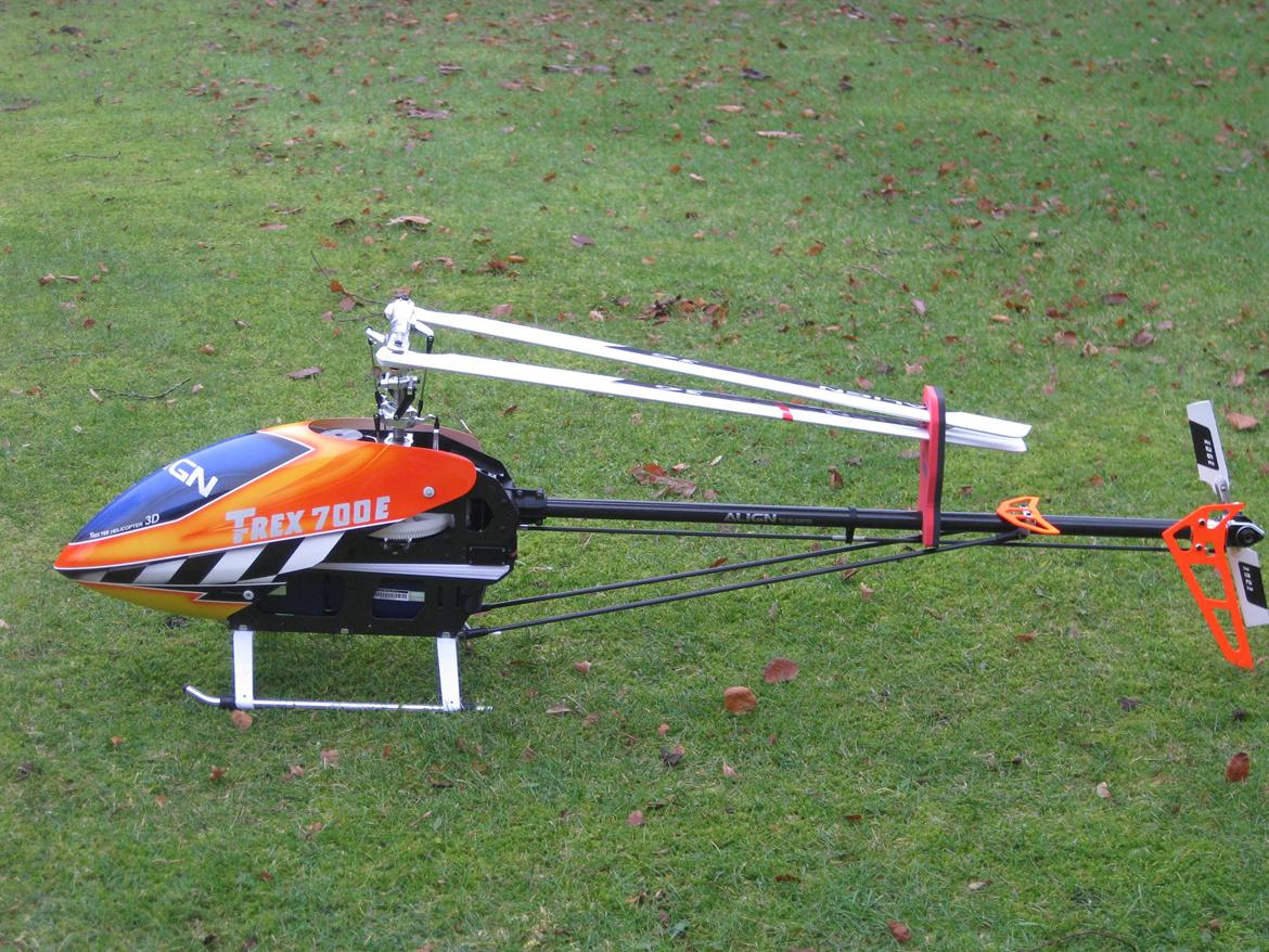 Helikopter T-REX 700 E V2   (solgt) billede 6