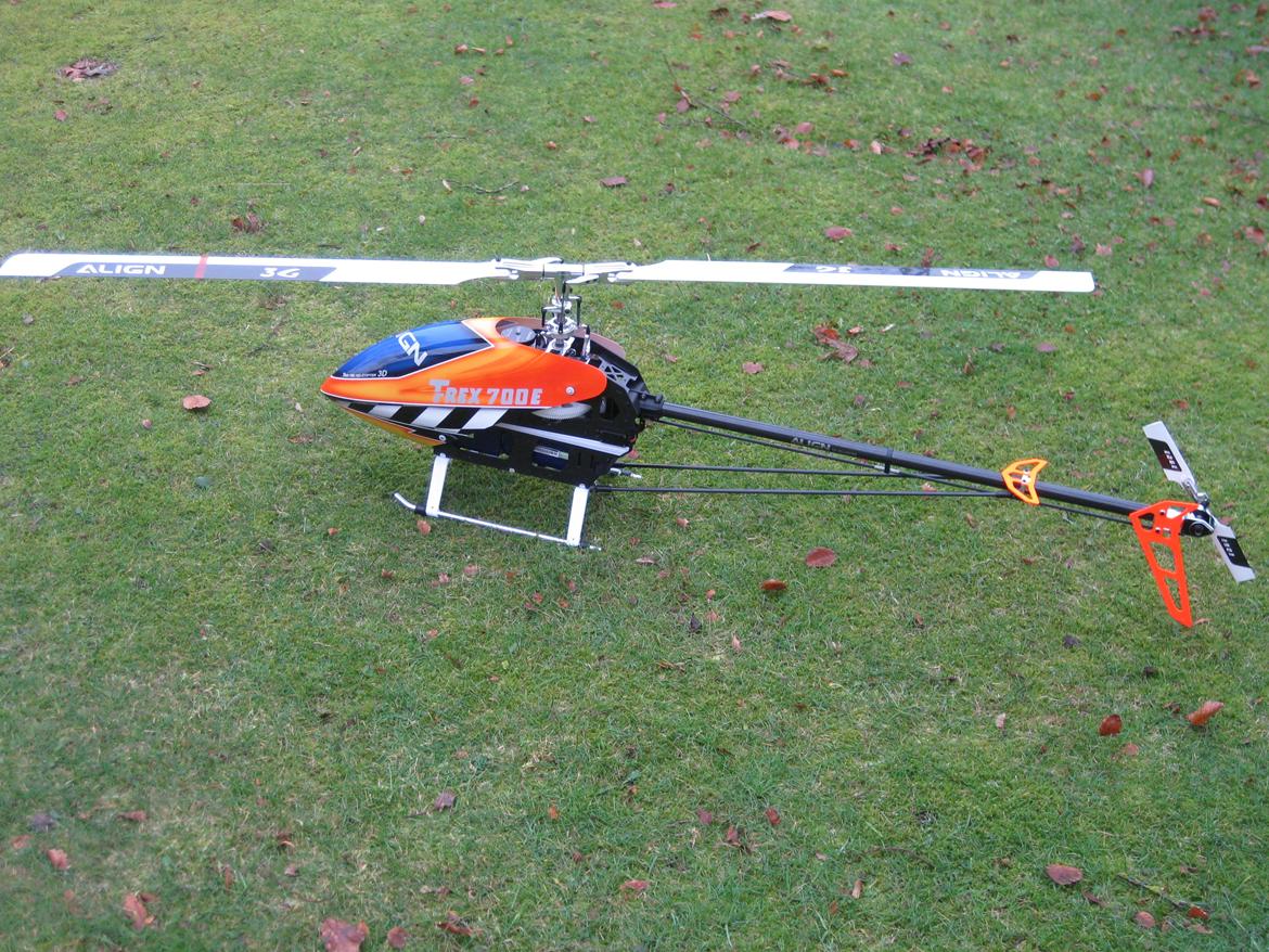 Helikopter T-REX 700 E V2   (solgt) billede 7