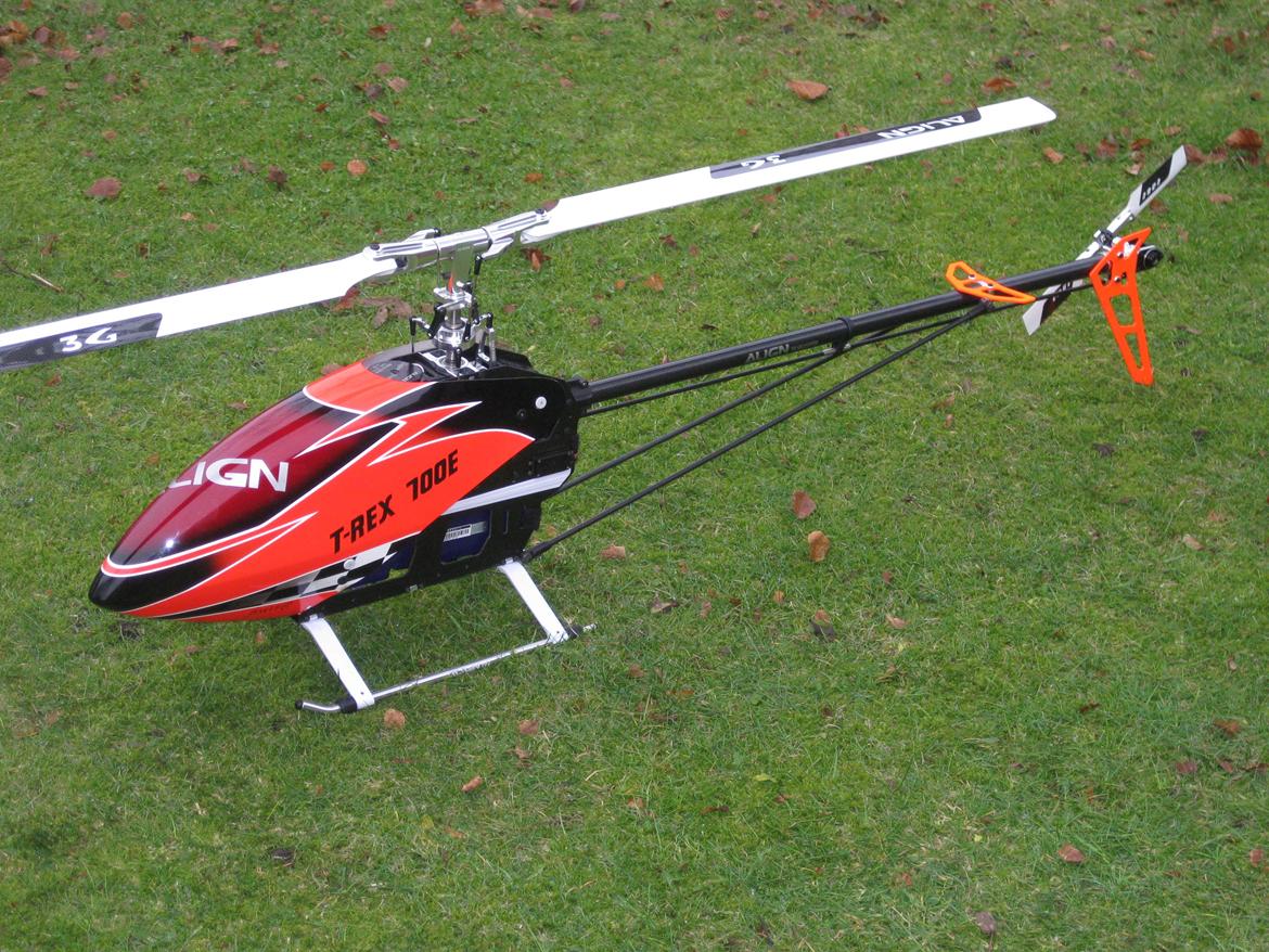 Helikopter T-REX 700 E V2   (solgt) billede 2