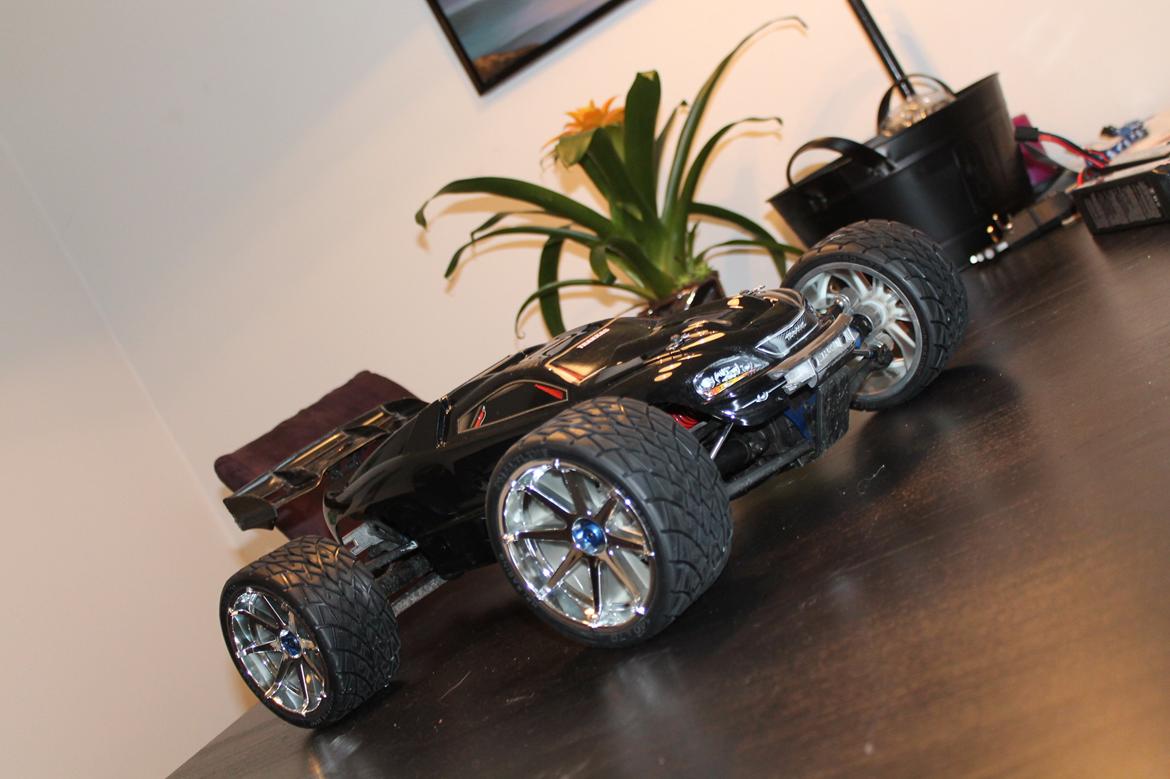 Off-Roader E-revo Brushless Edition billede 2