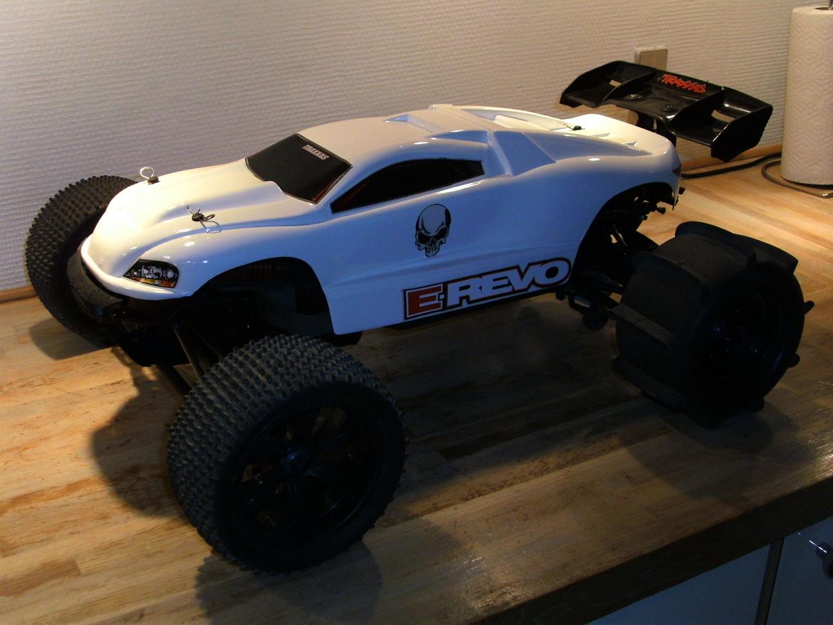 Off-Roader Traxxas E-Revo Brushless Edition billede 1