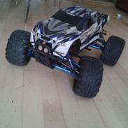 Off-Roader hpi savage flux hp