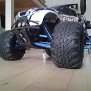 Off-Roader hpi savage flux hp