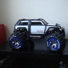 Off-Roader Traxxas Summit 1:8