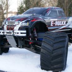 Truck Traxxas E-Maxx (TRX3903)
