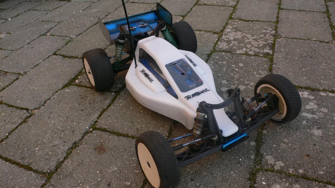 Buggy Team Associated RC10 B4 FT billede 3