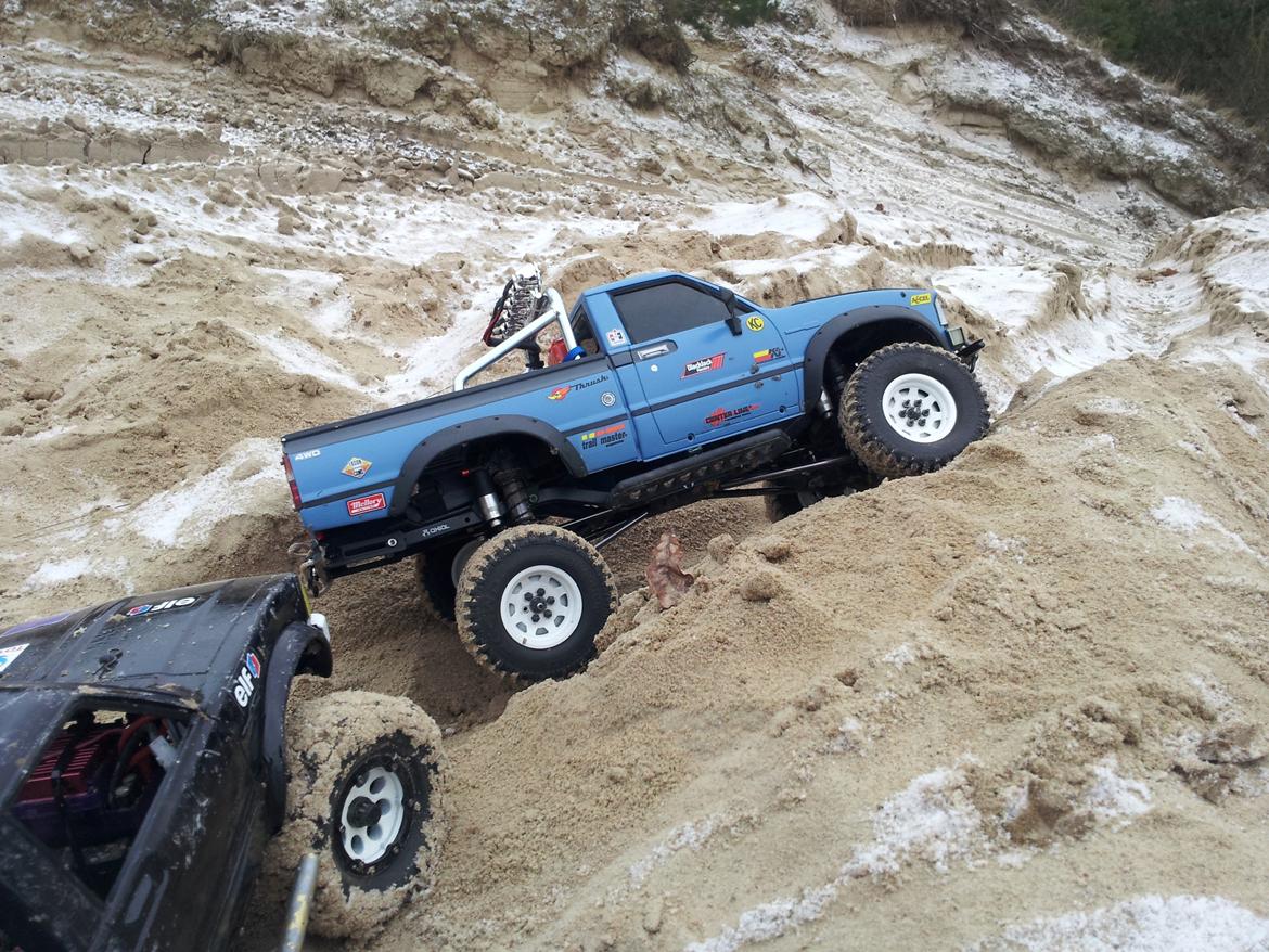 Off-Roader Axial SCX-10 Toyota Hilux billede 17