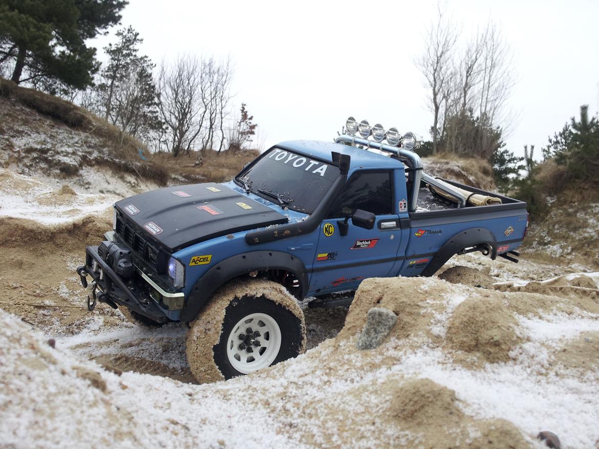 Off-Roader Axial SCX-10 Toyota Hilux billede 4