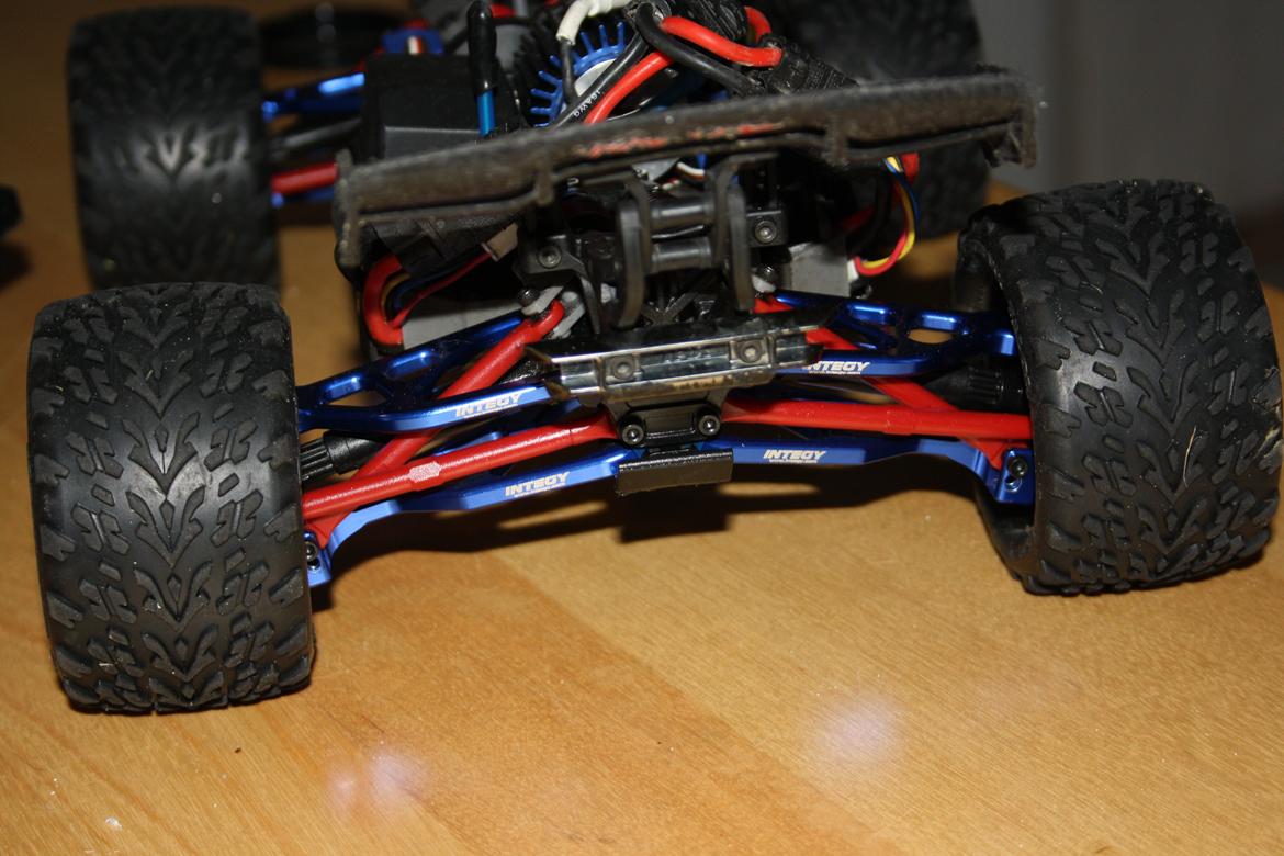 Off-Roader E-REVO  vxl billede 14