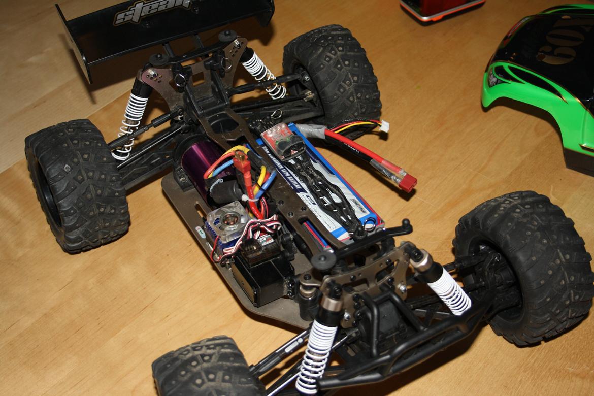 Off-Roader Stealth X09 Truggy Brushless billede 6