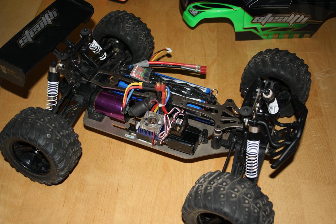 Off-Roader Stealth X09 Truggy Brushless billede 7