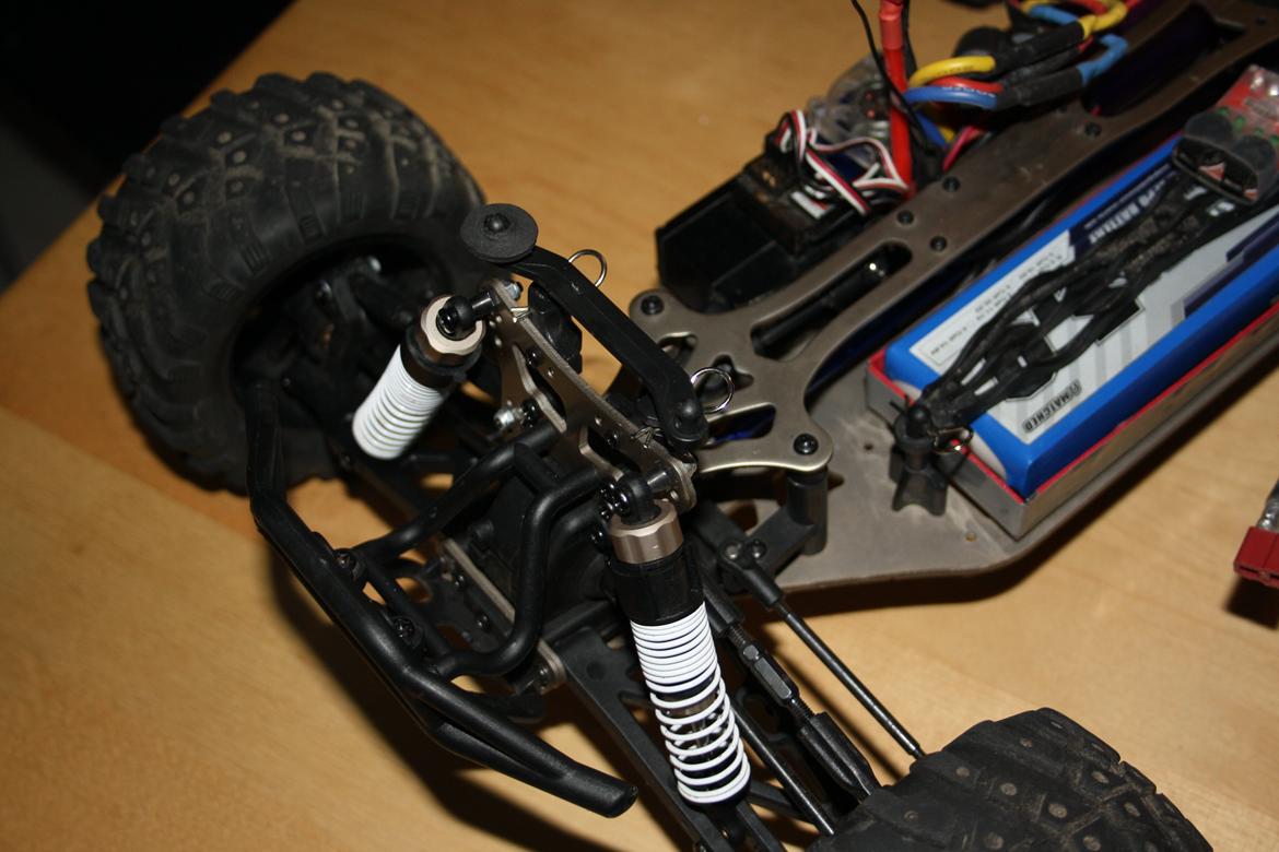 Off-Roader Stealth X09 Truggy Brushless billede 9