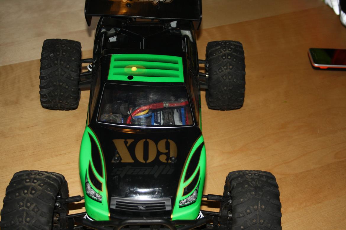 Off-Roader Stealth X09 Truggy Brushless billede 13