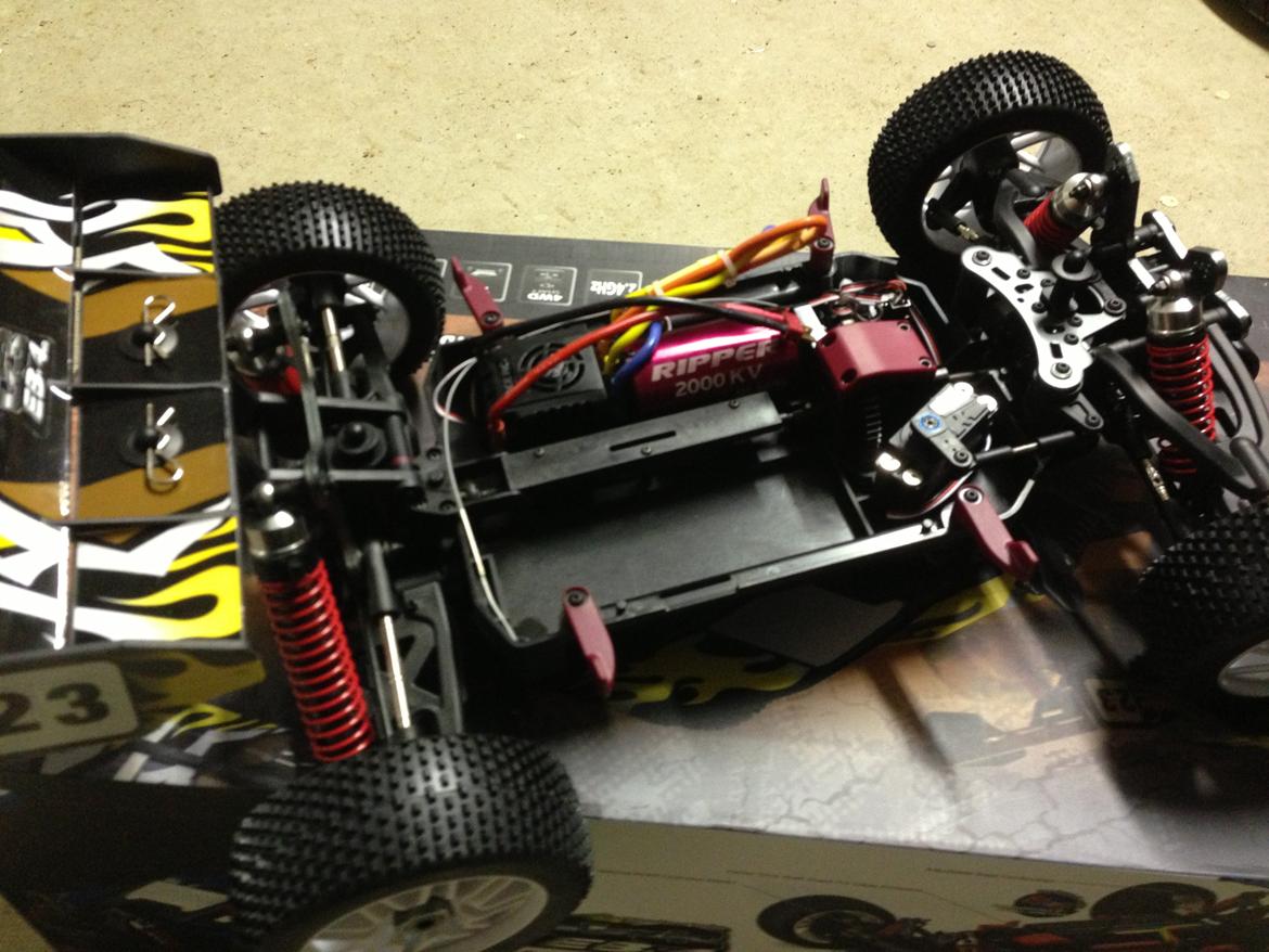 Buggy Thunder Tiger EB-4 G3 Brushless SOLGT billede 5