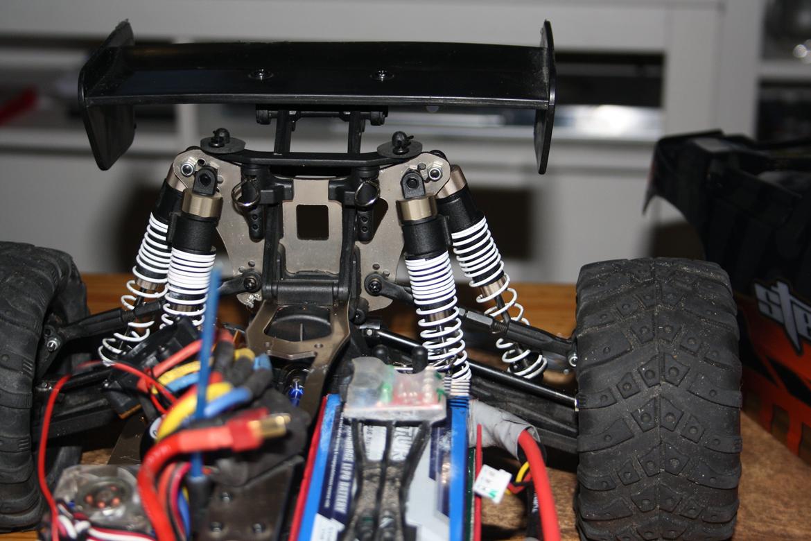 Off-Roader Stealth X09 Truggy Brushless billede 18