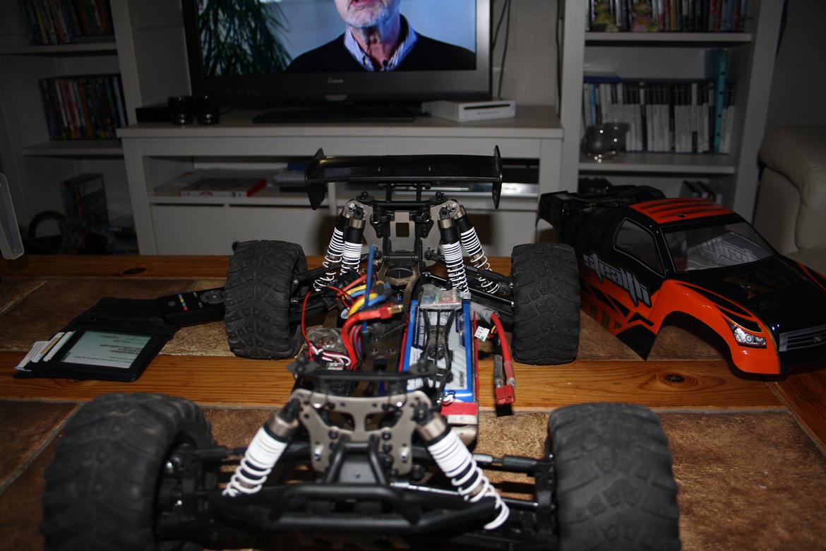 Off-Roader Stealth X09 Truggy Brushless billede 19