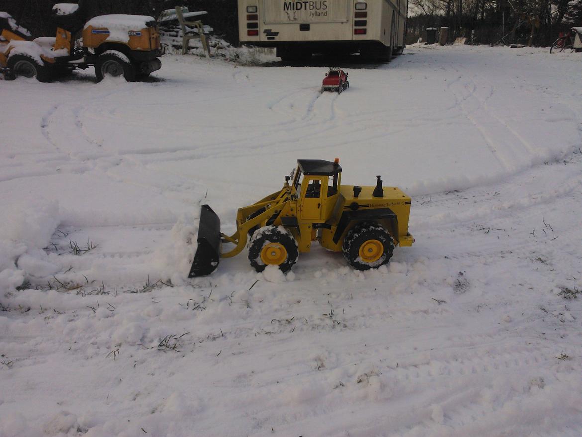 Maskiner Graupner Hanomag - vintertjeneste i gårdspladsen...koldt for fingerne men sjovt... billede 12