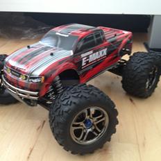 Off-Roader traxxas e-maxx brushless edition