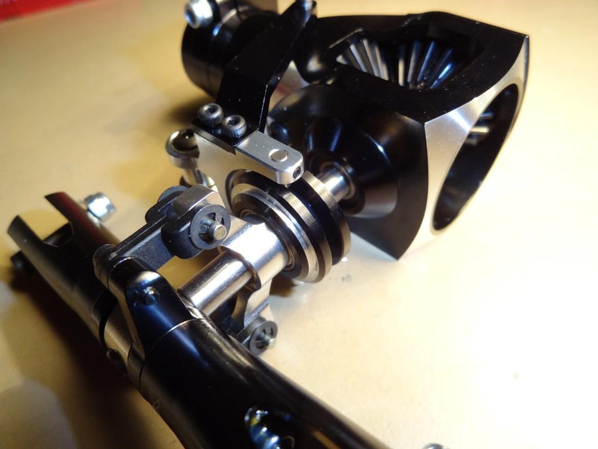 Helikopter Gaui X7 - Haledrevet inden det blev sat på. billede 2