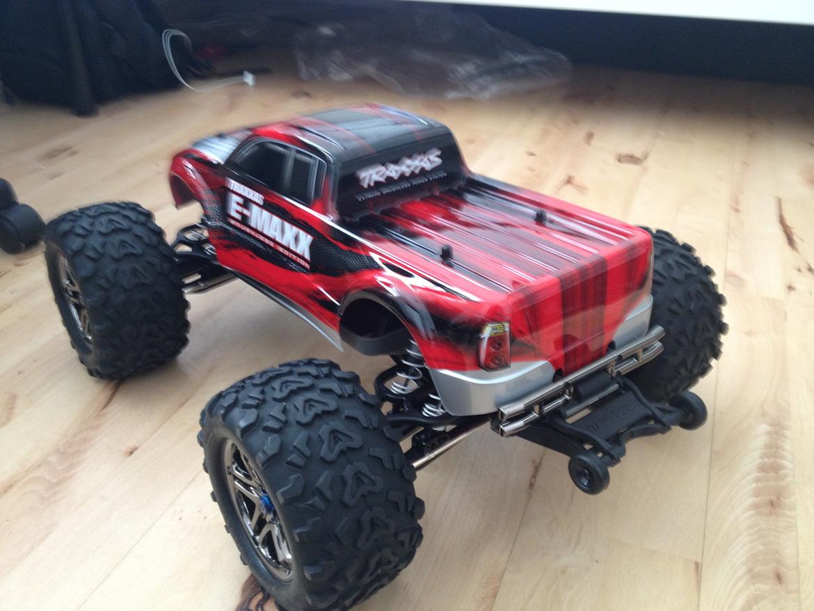 Off-Roader traxxas e-maxx brushless edition billede 2
