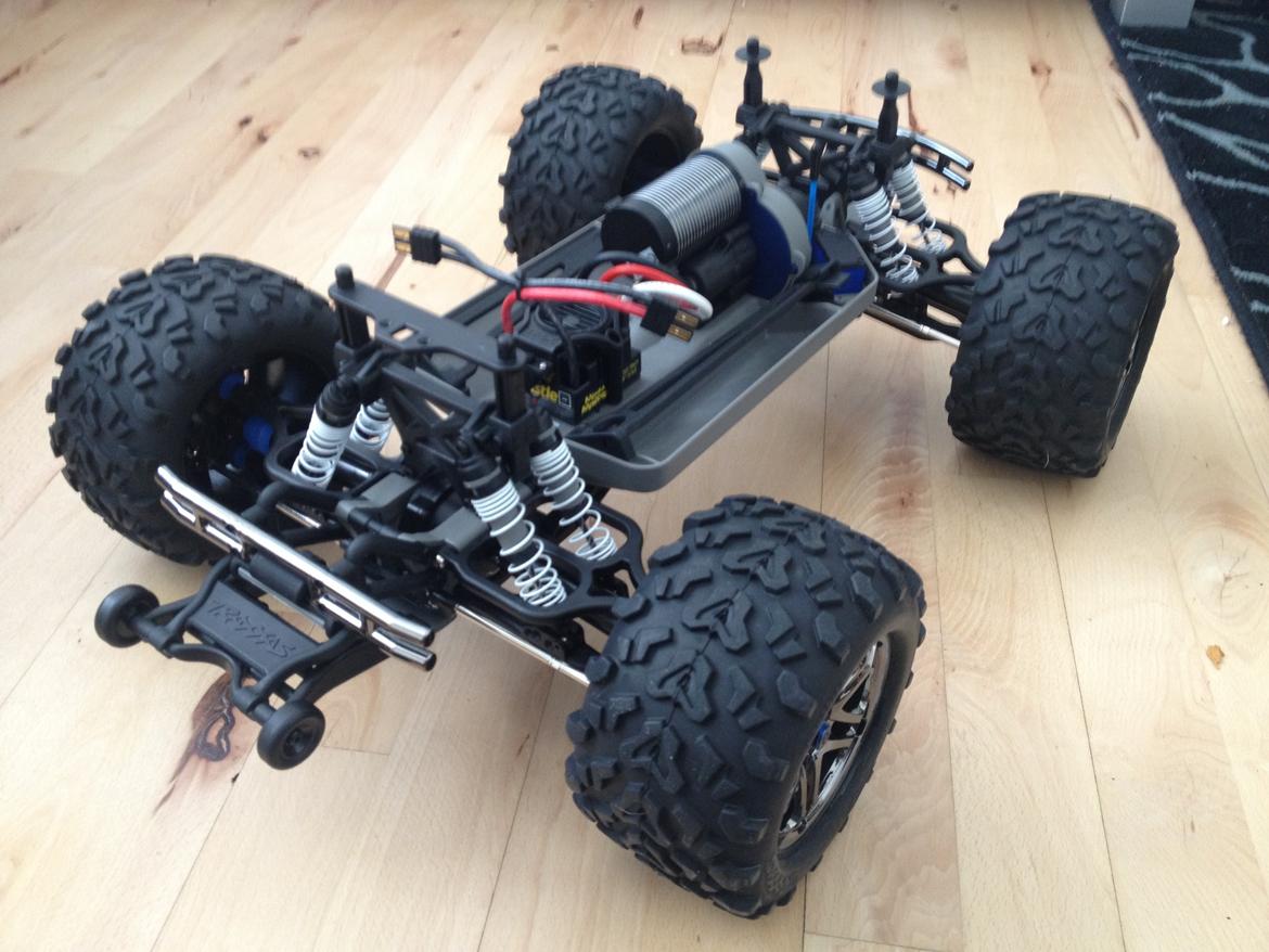 Off-Roader traxxas e-maxx brushless edition billede 4