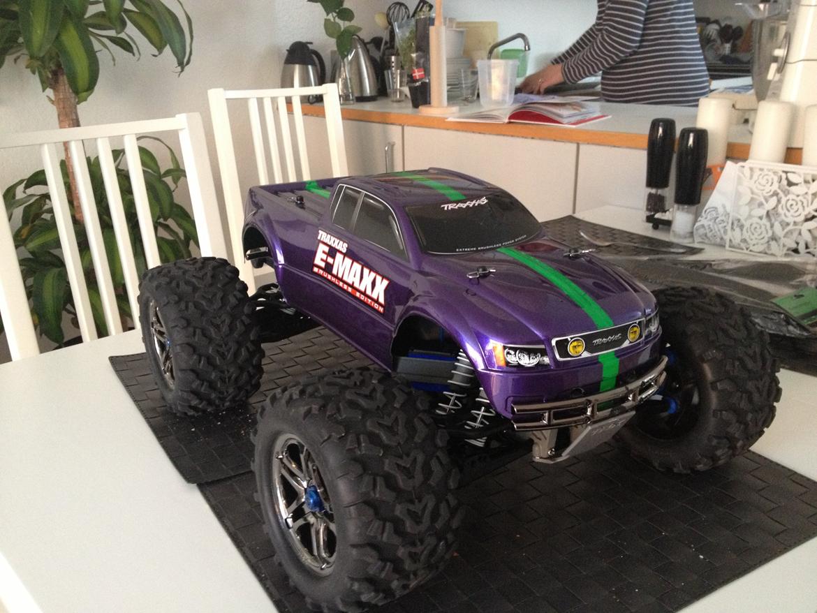 Off-Roader traxxas e-maxx brushless edition billede 7