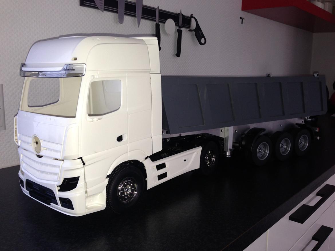 Lastbiler Tamiya Mercedes Actros Gigaspace 1851 billede 5