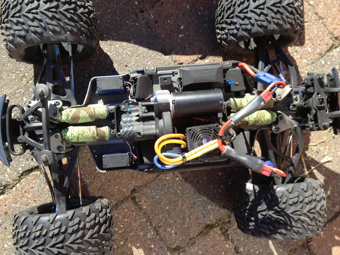 Bil Traxxas E-revo 1/10 brushless billede 8